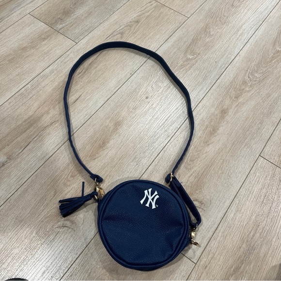 MLB Bags Yankee Side Bag Poshmark